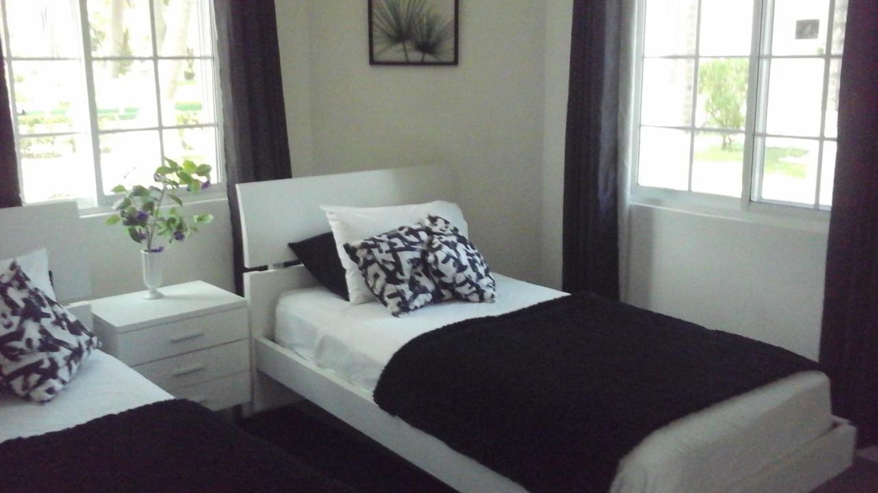 Apartment Treasure At Sandcastles Ocho Rios Exteriör bild